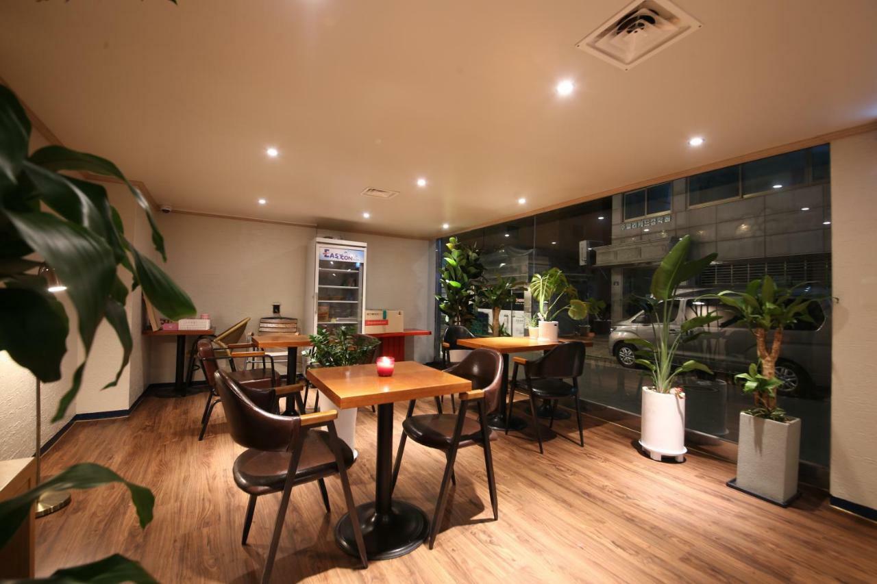 Hotel Sulla Jongno Сеул Екстер'єр фото